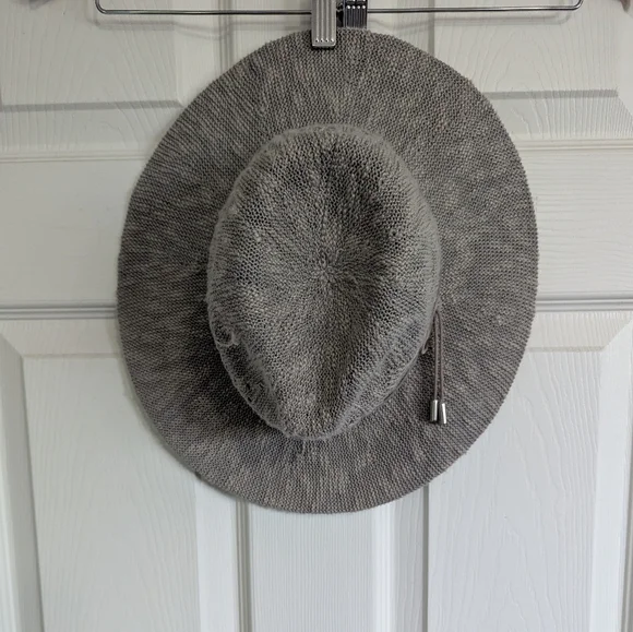 Vince Camuto Lightweight Fedora Hat - Picture 2 of 6